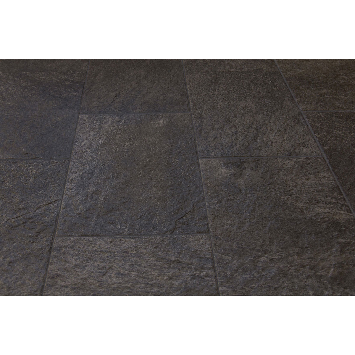 Maine-46-Anthrazit-MijaresyCerlat-2