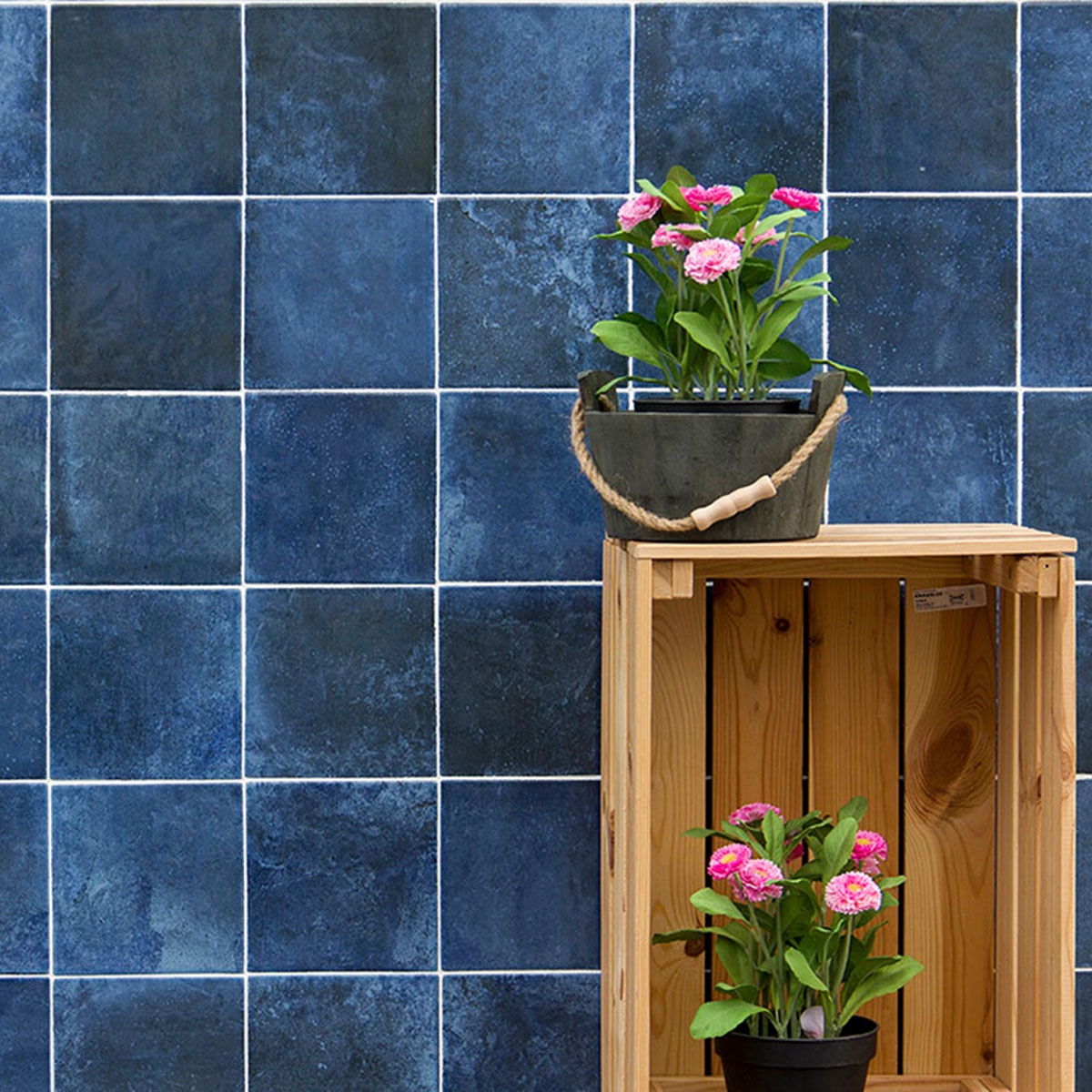 Revestimento azul da casa de banho