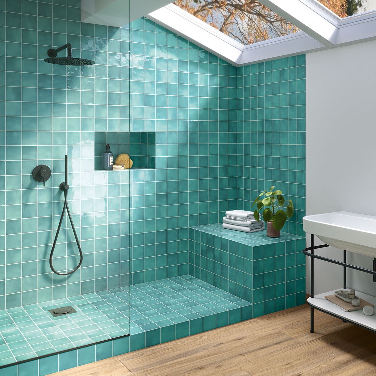 Amb-Seville-Turquoise-APE-1