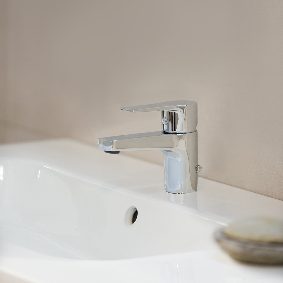 Grifo monomando de lavabo Titanium Tool Free de Ramon Soler