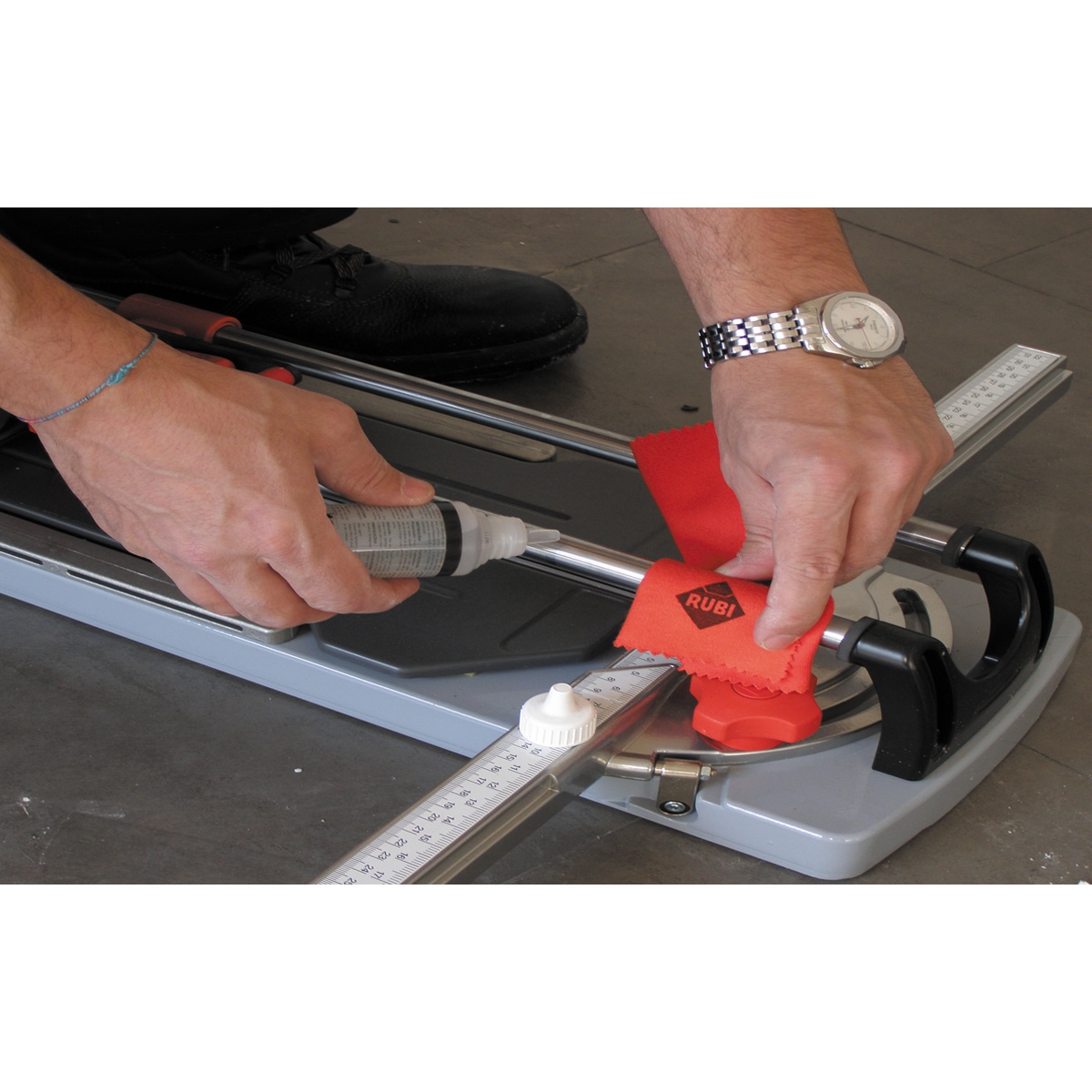 Manual cutter maintenance kit application