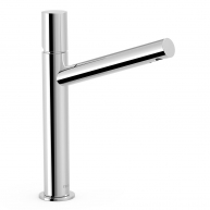 Hoher langer Ausguss schräg abgerundeter Chromhahn