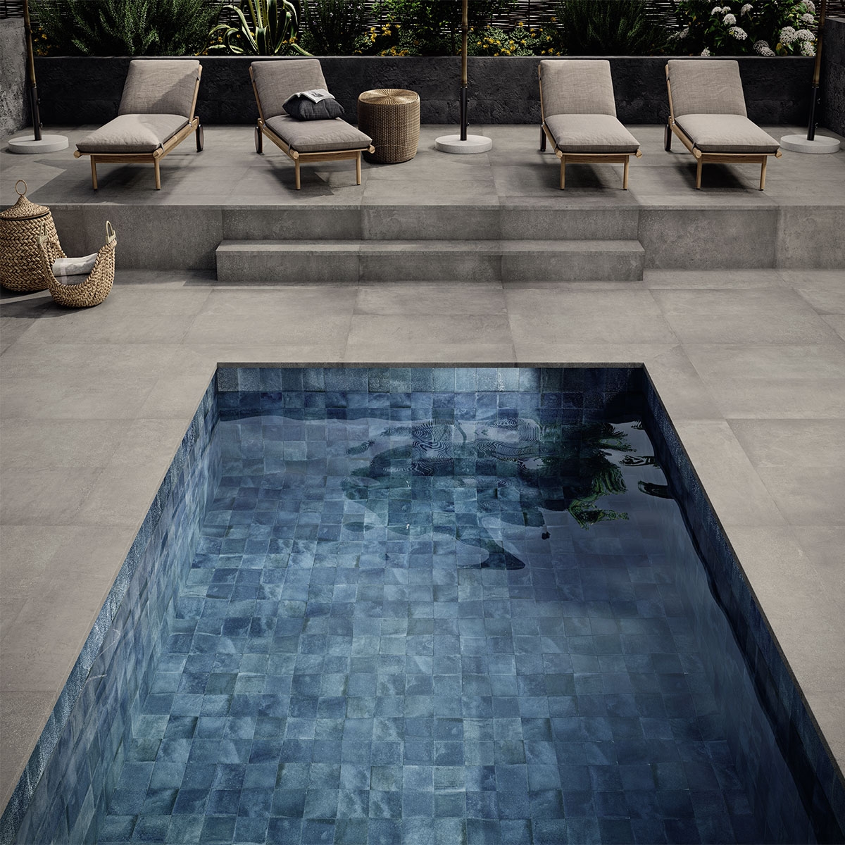 Think Grey Straight Step Pavement Pool 33x120