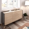 Umgebung mit 3-Tür-Ness-Graphit/Natur-Sideboard