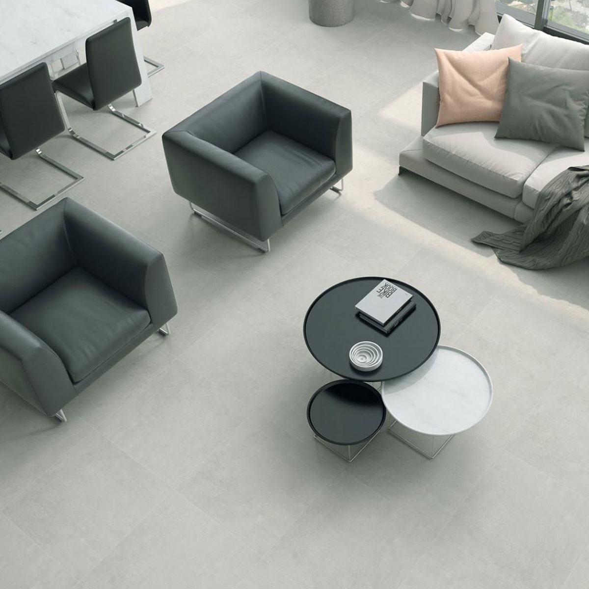 Interior con pavimento AT Lubeck Perla 75x75