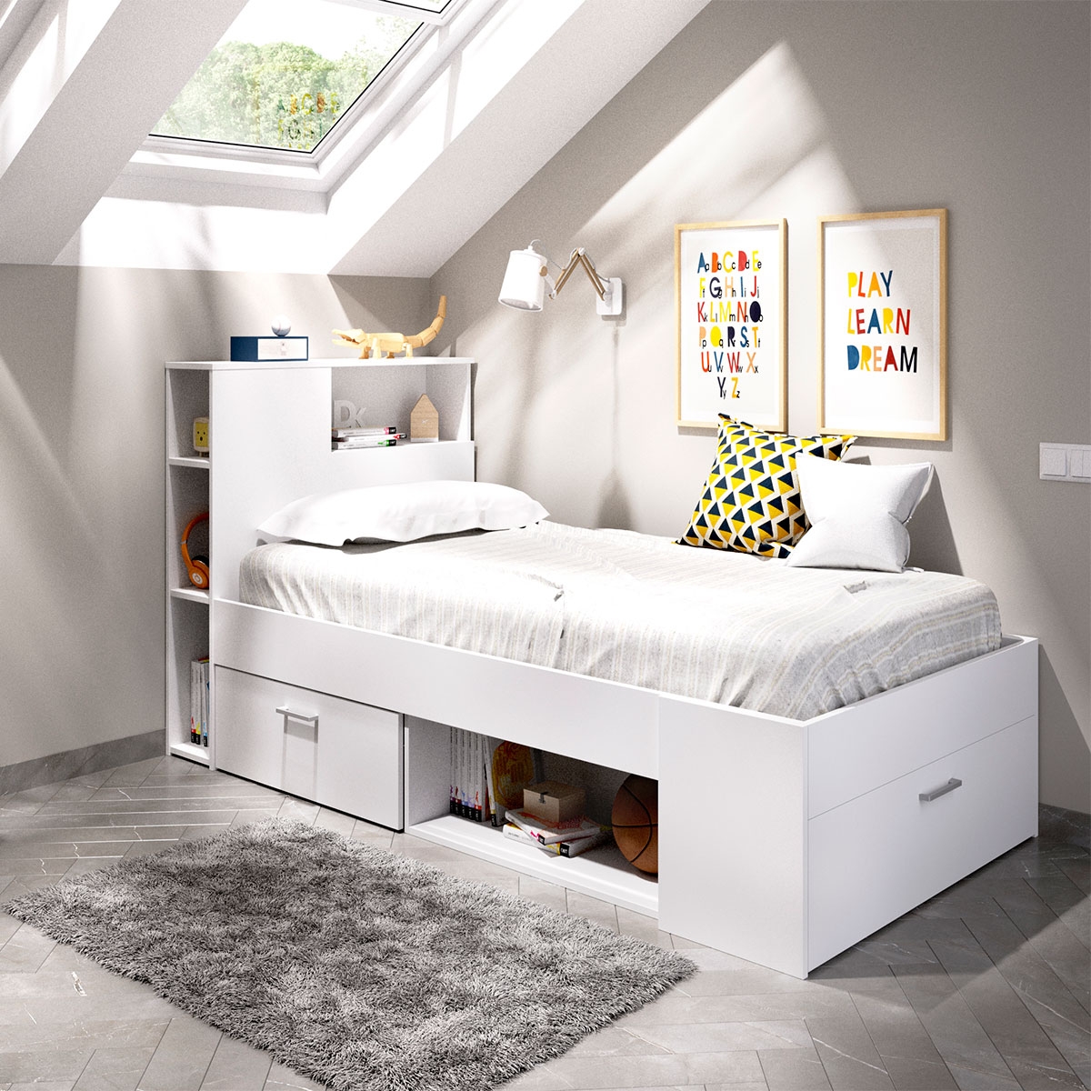 Innenraum mit kompaktem Lanka-Bett 90x190