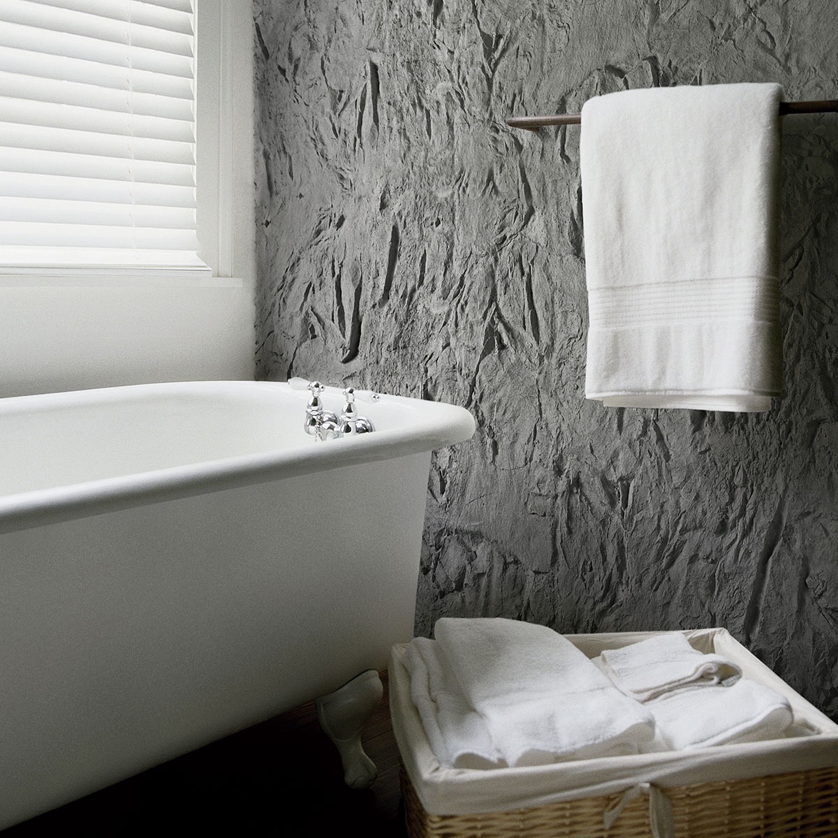 Casa de banho com revestimento de painel de arenito OLDStones Clara 285x130 (3.70m2)