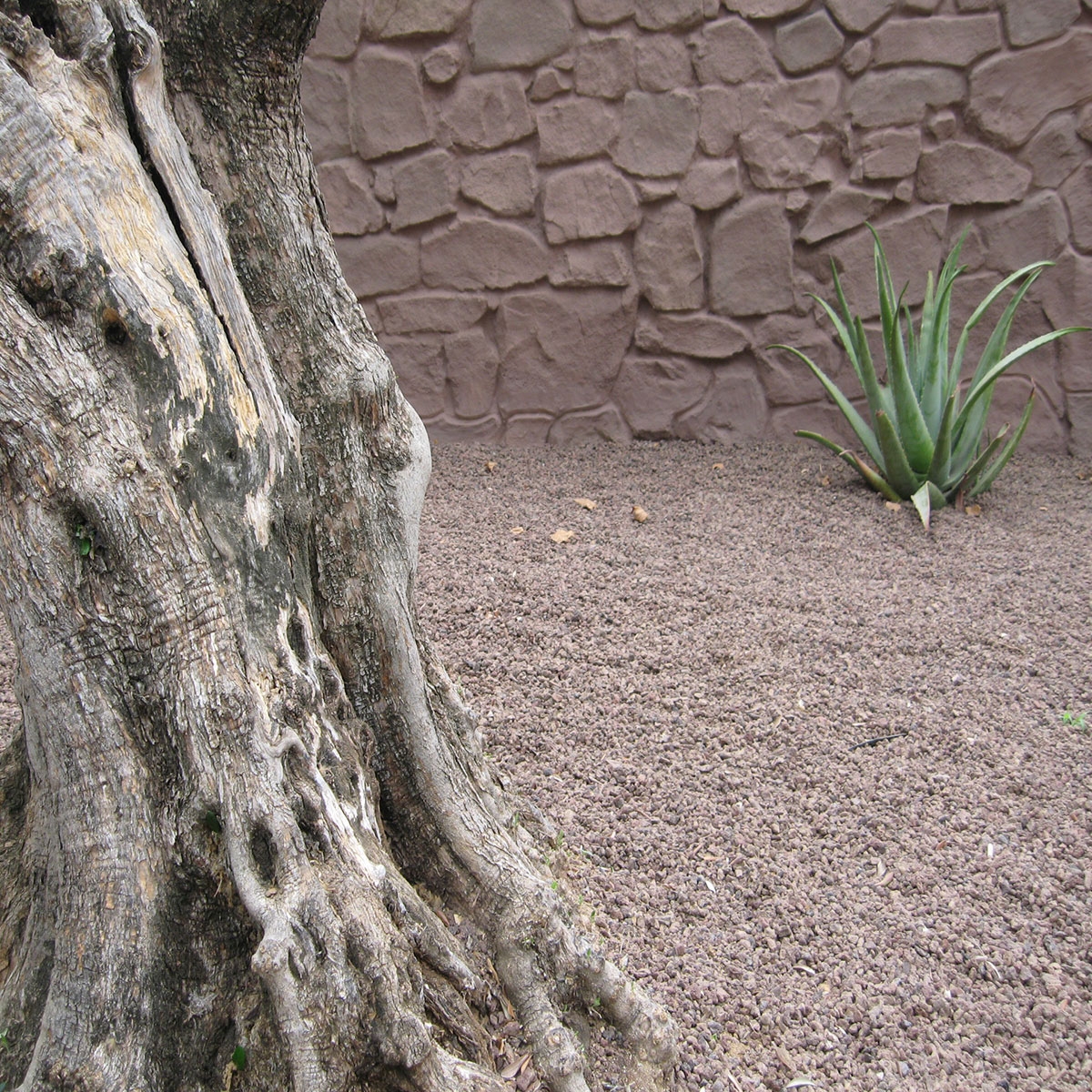 Exterior con revestimiento Panel de Piedra Kahala OLDStones Rojiza 285x130 (3,70m2)