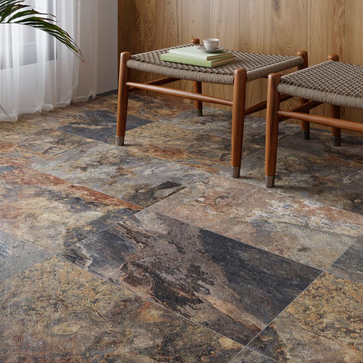 Intérieur avec revêtement de sol Ardesia Natural 32x62.5 (Box 1.00m2)