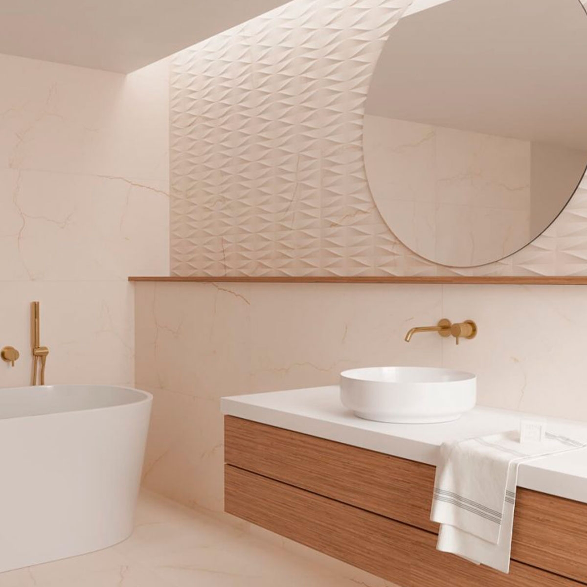 Salle de bain avec revêtement Crema Avorio Deco 32x62.5 (Boîte 1.00m2)