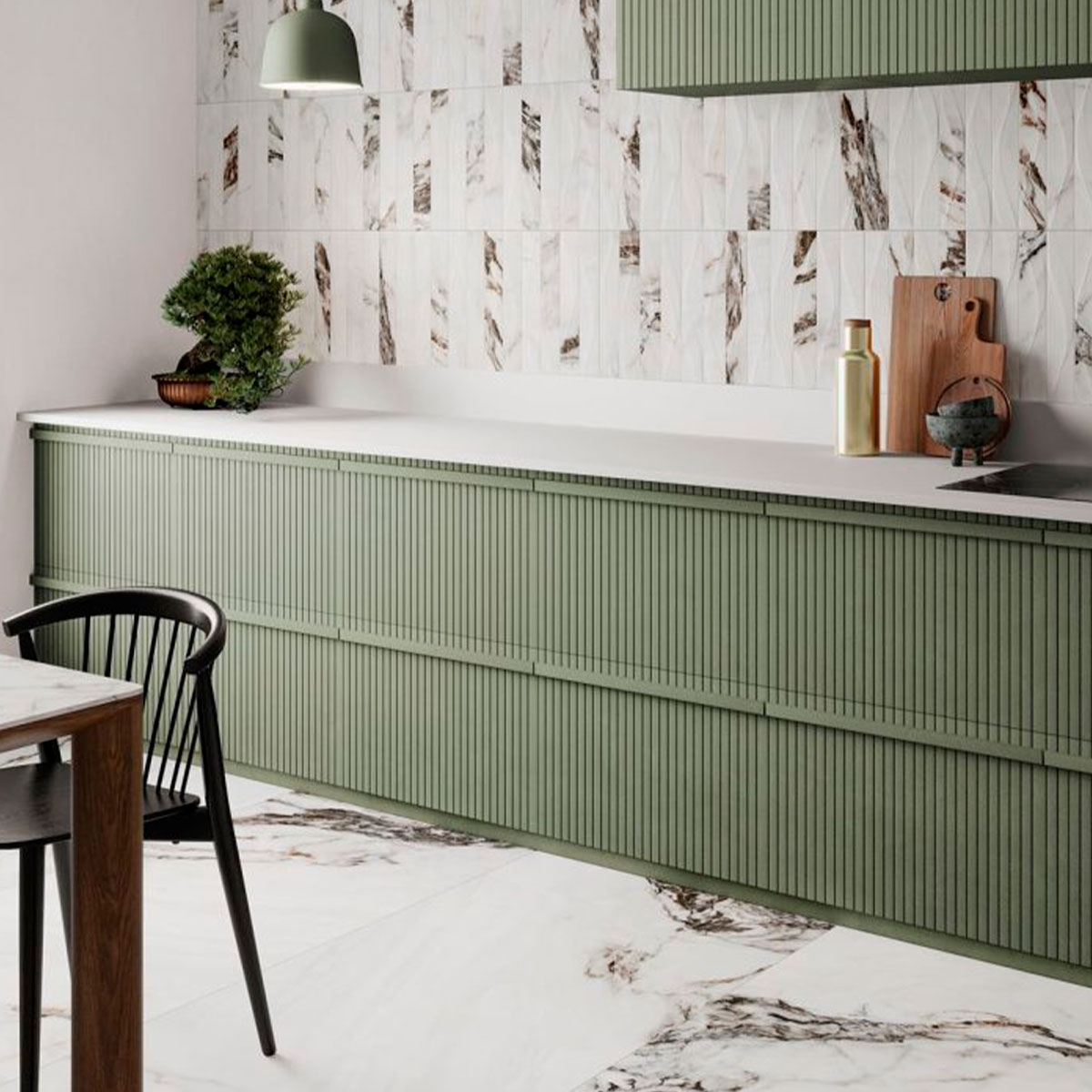 Cocina con revestimiento Calacatta Monet Deco 32x62,5