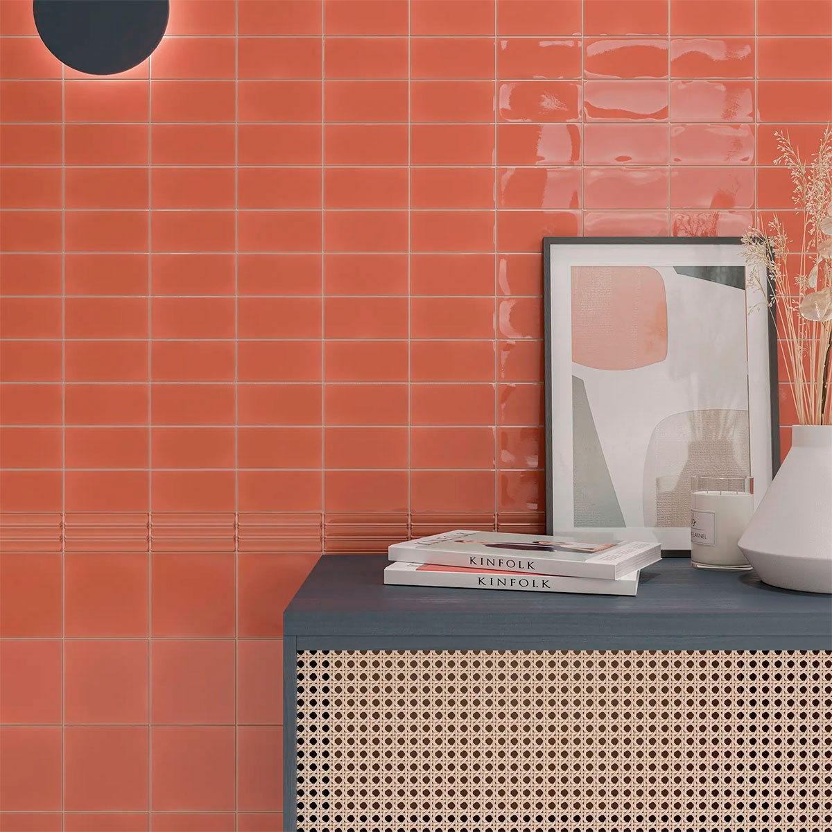 Interior com revestimento Faienza Square Coral 12.5x12.5 (Box 0.49m2)