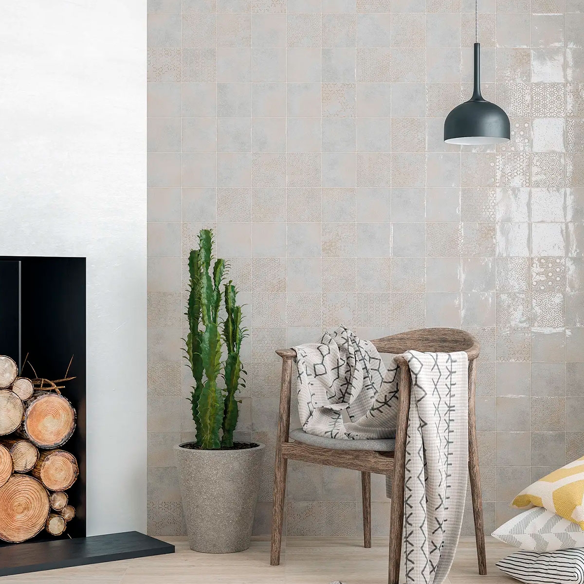 Interior con revestimiento Enso Karui Smoke 12,5x12,5 (Caja 0.55m2)