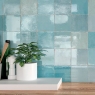 Innenraum mit Mestizaje Zellige Decor Aqua 12,5x12,5 Beschichtung (Box 0,42m²)