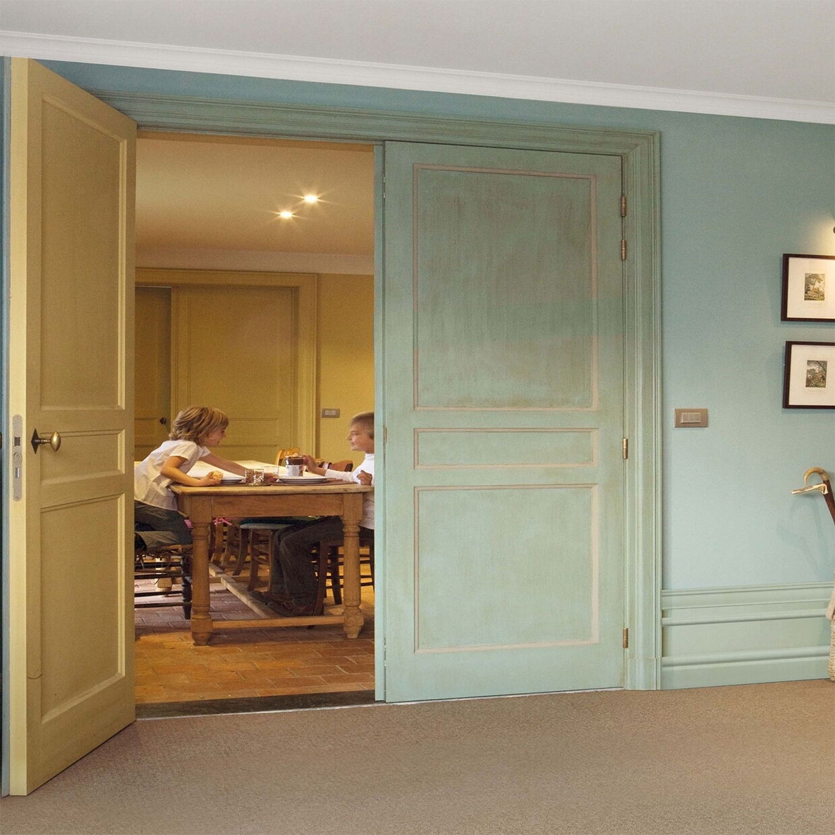 Ambiente con Cornisa CX100 2000 x 71 x 69