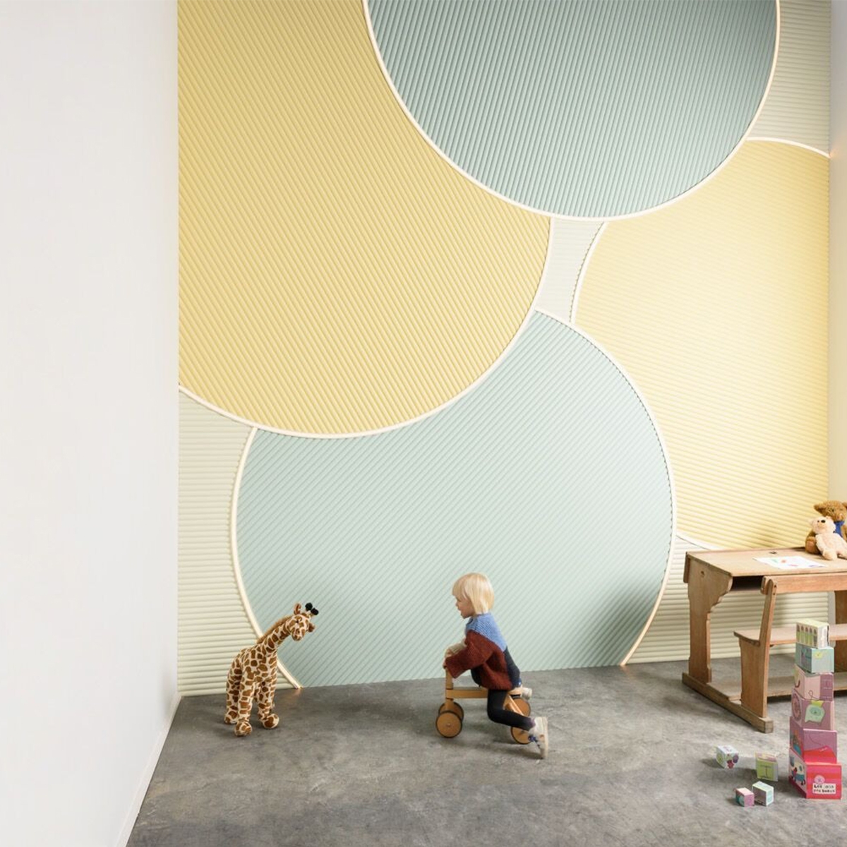 Salle de jeux décorée d’un panneau mural W110 HILL