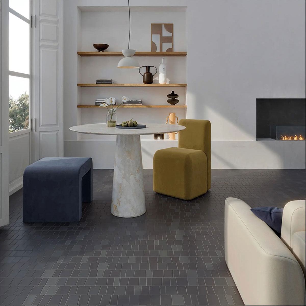 Interior com pavimento Trencadis Guell Basalto 7x28