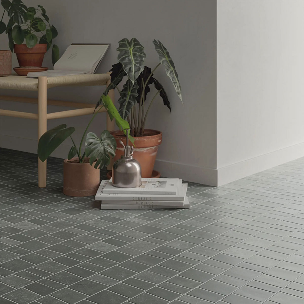 Interior con pavimento Trencadis Guell Coal 7x28