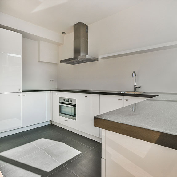 Isla en cocina con forma de L