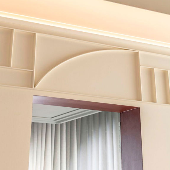 Decorative molding