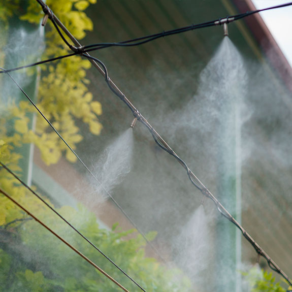 Cómo enfriar una terraza en verano 4 Sistema de nebulización