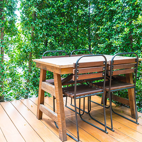 Cómo enfriar una terraza en verano 3 Utilización de plantas