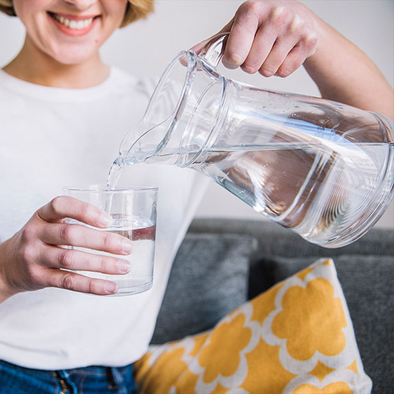 Comment garder sa chambre au frais pendant les nuits chaudes 4 Rester hydraté