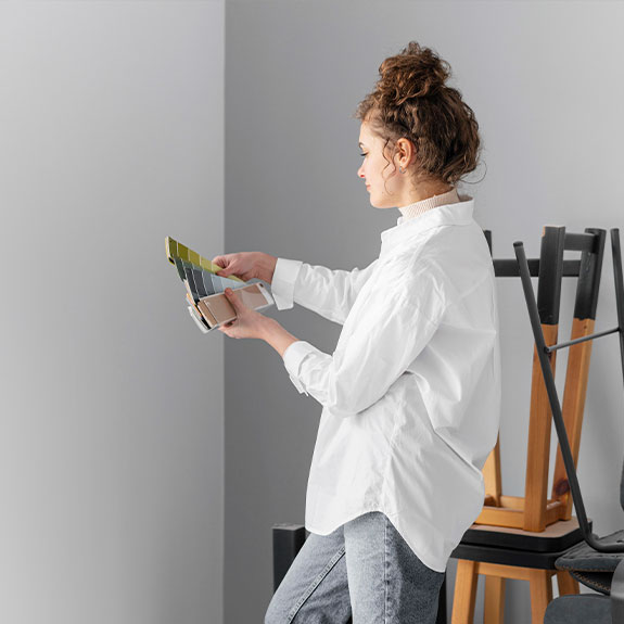 So kühlt man ein Haus ohne Klimaanlage Schritt für Schritt 5 Mit frischen Farben streichen