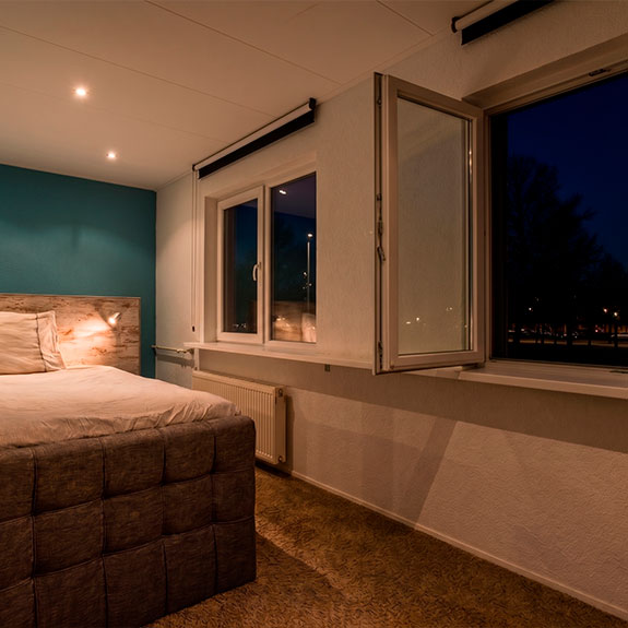 Comment garder sa chambre au frais pendant les nuits chaudes 3 Fenêtres ouvertes la nuit