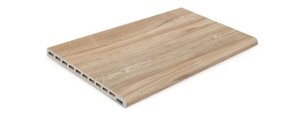 Borde de piscina imitación a madera