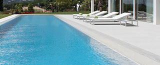 Colección Iconic White de Rosa Gres