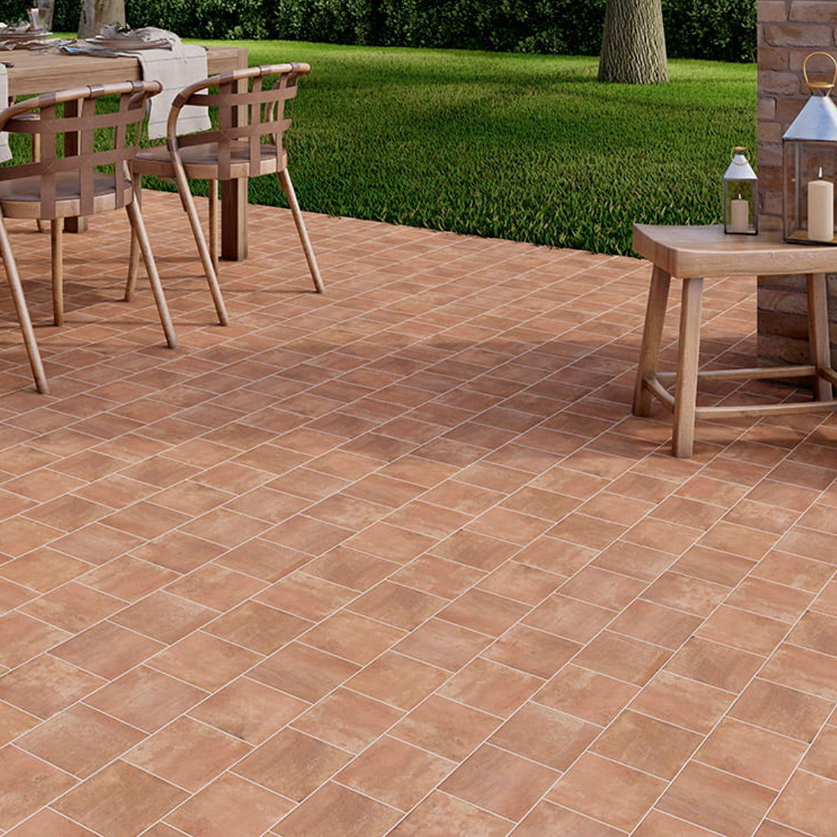 Exterior con Pavimentos hidráulicos color naranja