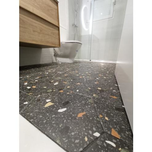 Asi queda el Hexa Tritato Negro 23x27 (caja 0.75m2)