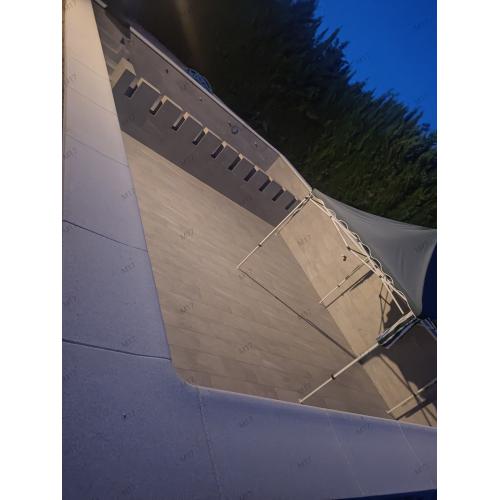 This is how it looks Pool edge normal corner Granada