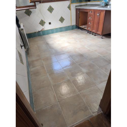 Voilà à quoi ça ressemble Saona Chiaro 33.15x33.15 (Boîte 1.32m2)