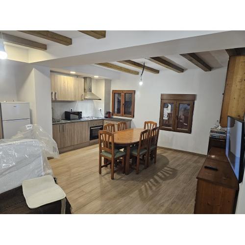 Voilà à quoi ça ressemble 300x14.5x8 imitation bois poutre